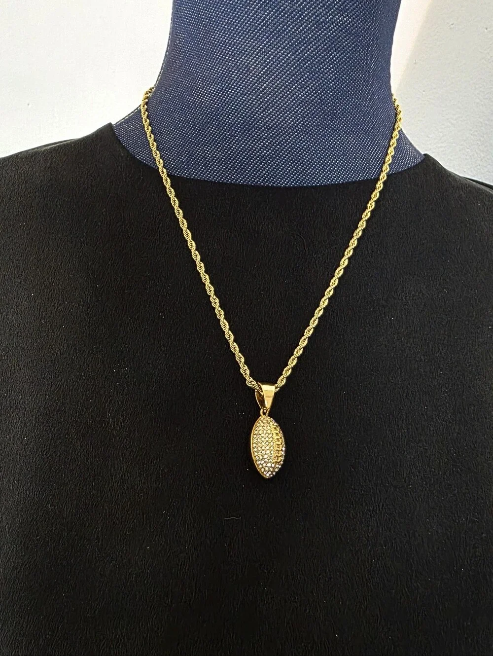 N/A beautiful pendant